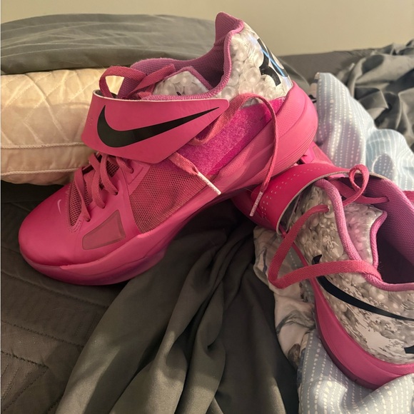 Nike Other - Nike Women's Vibrant Pink Athletic Shoes